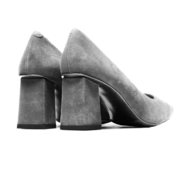 L'INTERVALLE—LARIBA GREY SUEDE - Picture 5 of 16